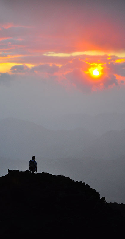 meditação matinal vulcão montanha